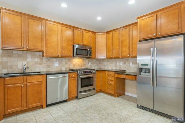 Property Photo:  1214 Warrens Way  NJ 07465 