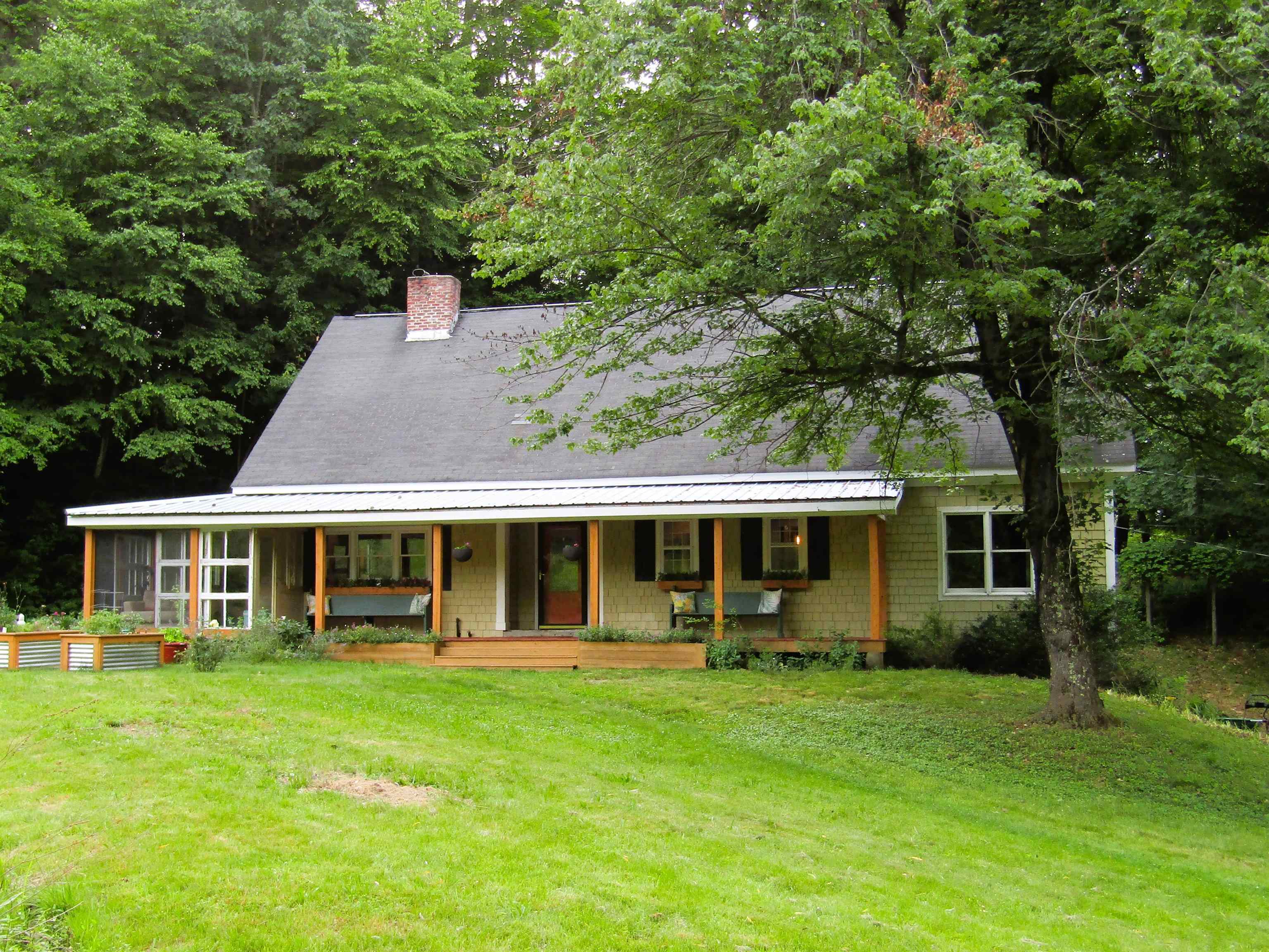 Property Photo: 39 Town Farm Road NH 03086