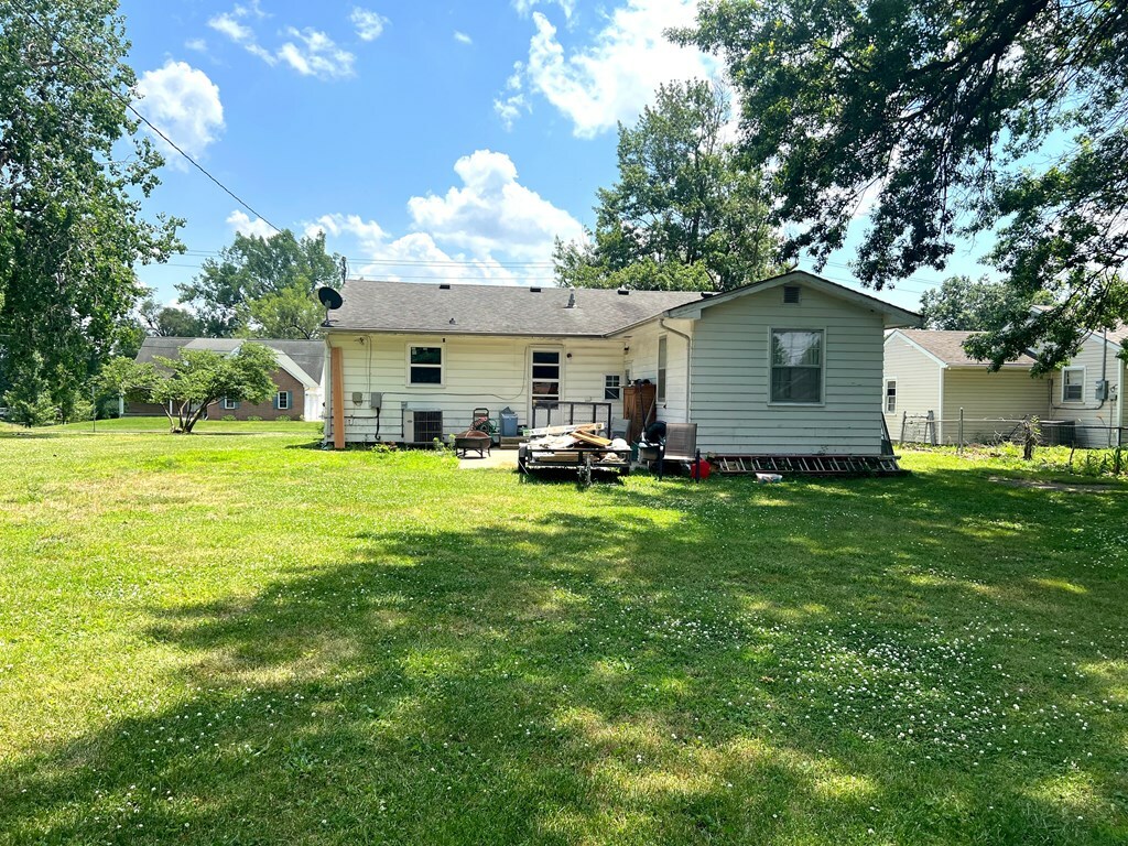 Property Photo:  1703 Third Street  MO 64601 