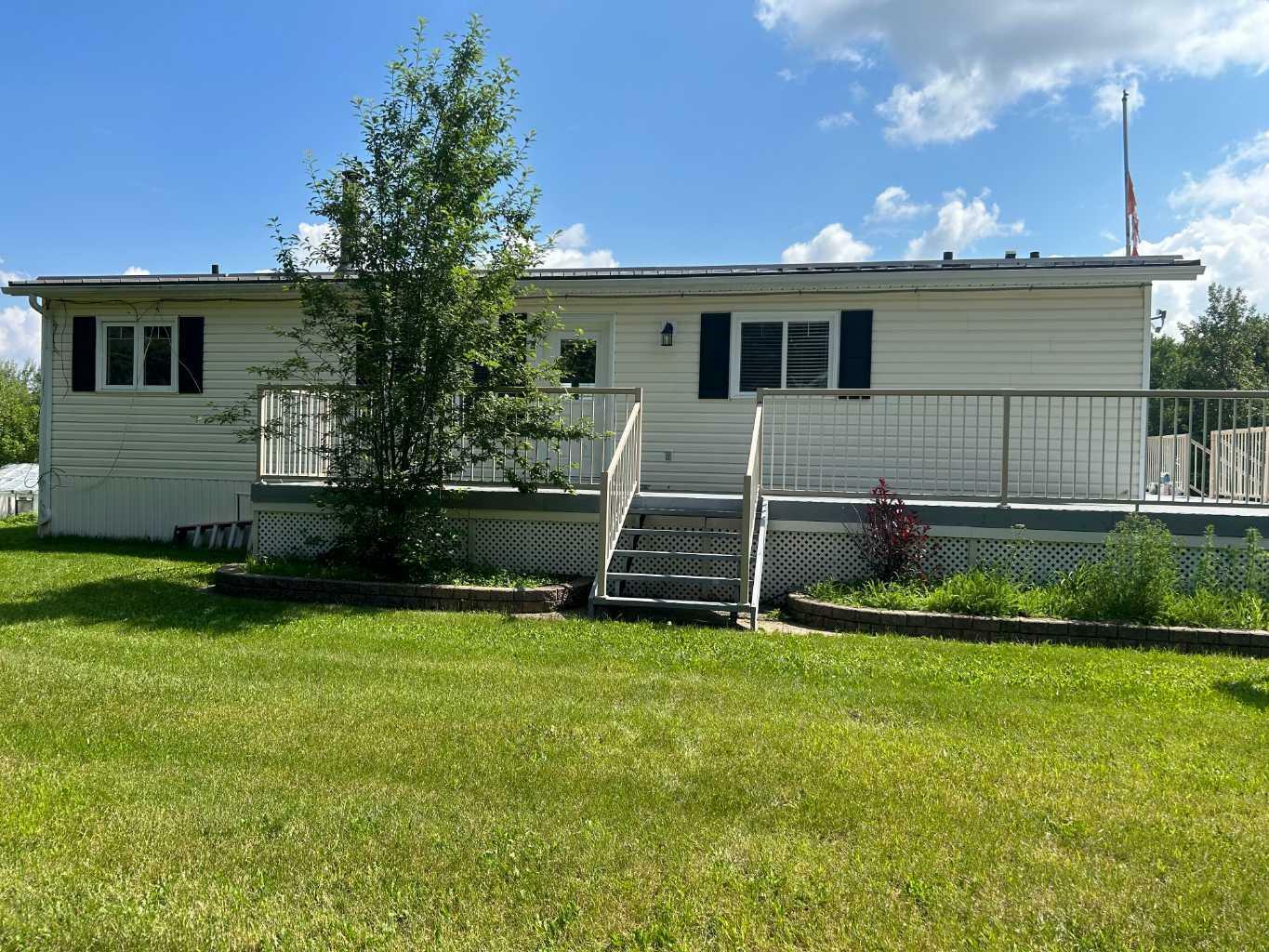 Property Photo:  592043 Range Road 104 Lonira  AB T7S 1N9 