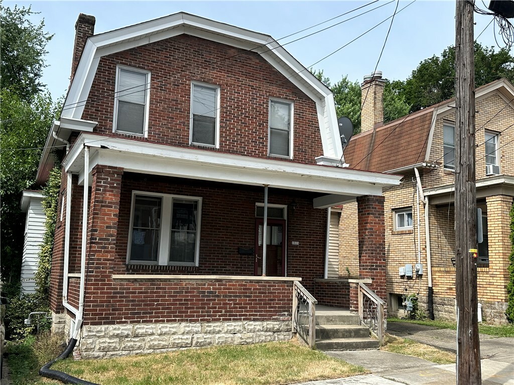 Property Photo:  3028 Brentwood Ave  PA 15227 