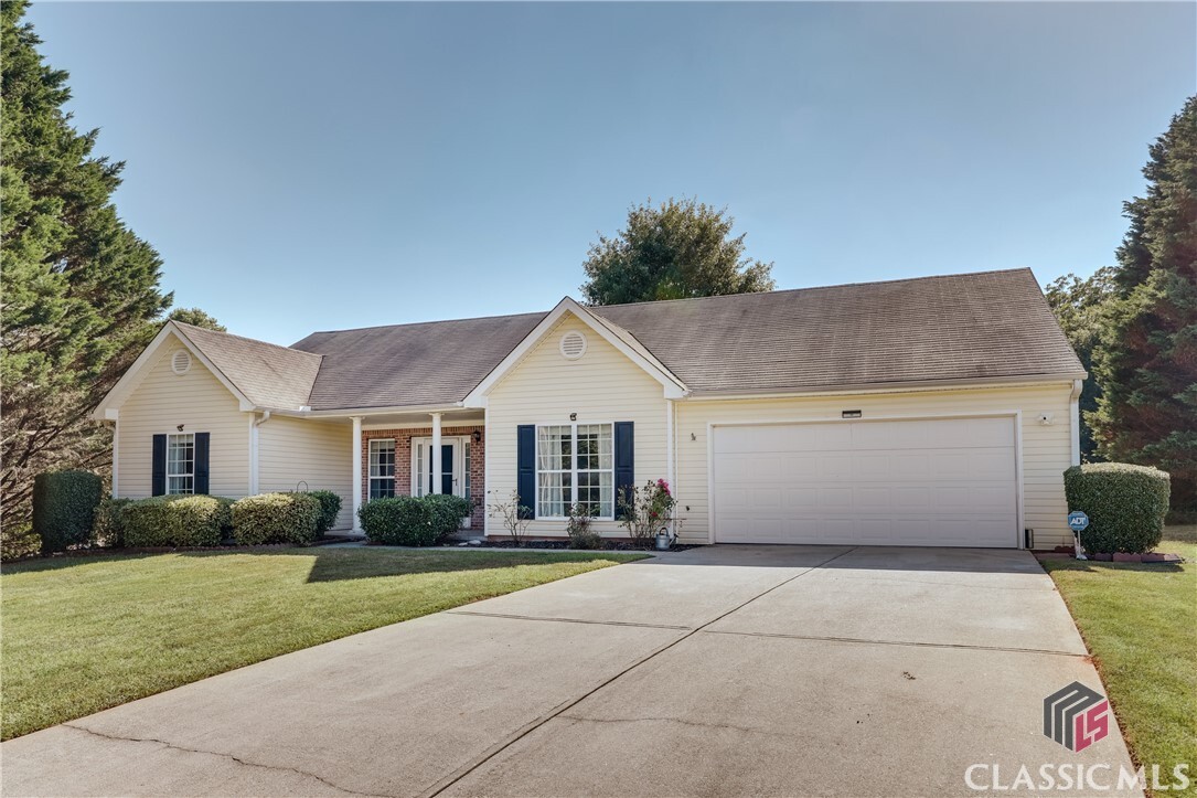 Property Photo:  1382 Biedermeier Road  GA 30680 