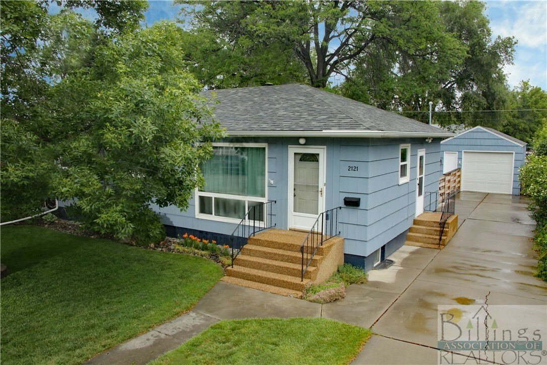 Property Photo:  2121 Wyoming Avenue  MT 59102 