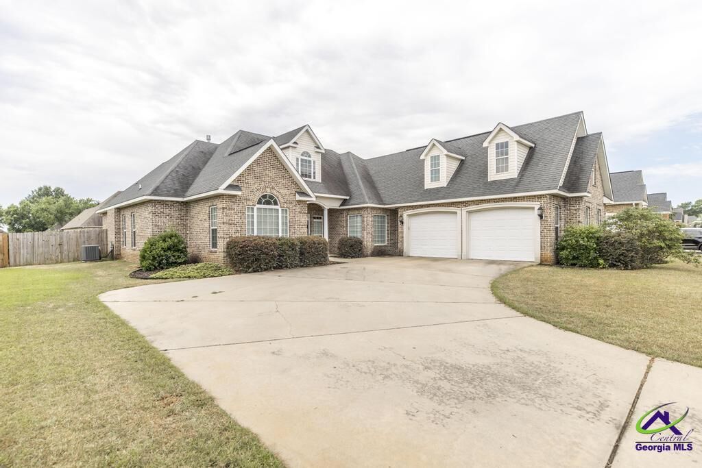 Property Photo:  314 Montgomery Street  GA 31088 