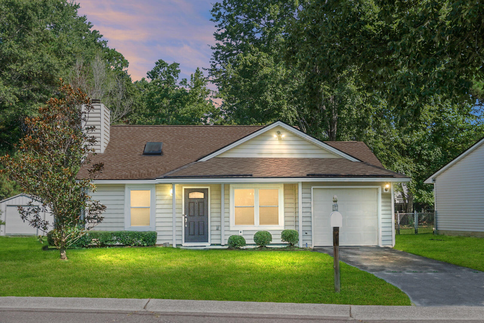 Property Photo: 8330 Whitehaven Dr. Drive SC 29420