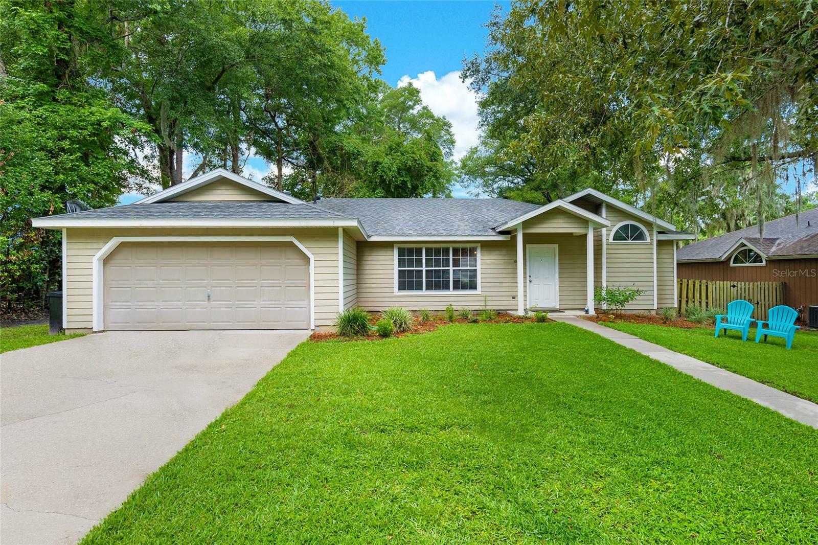 Property Photo:  1620 NW 89th Terrace  FL 32606 