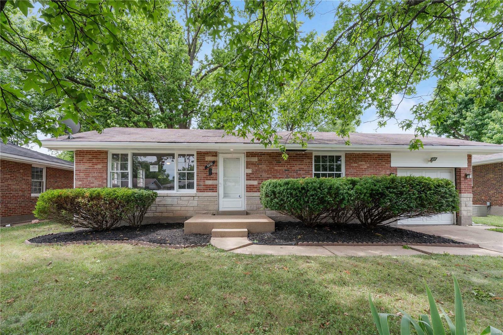 Property Photo:  325 Gage Drive  MO 63135 