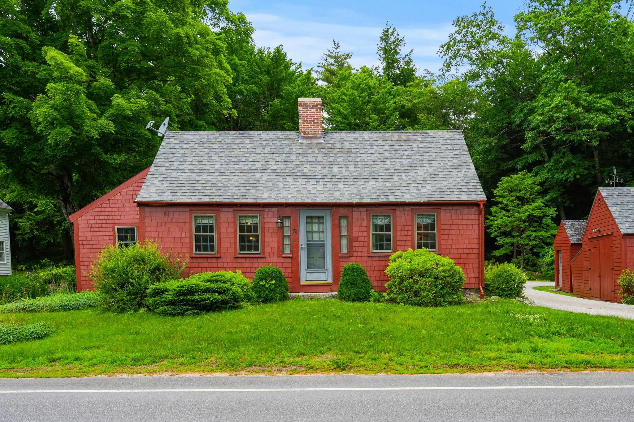 Property Photo: 51 Skinner Street NH 03227