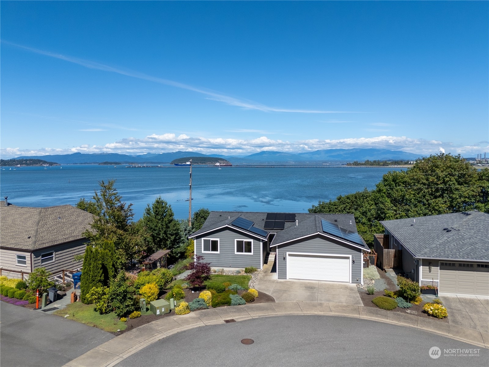 Property Photo:  206 Mansfield Court  WA 98221 