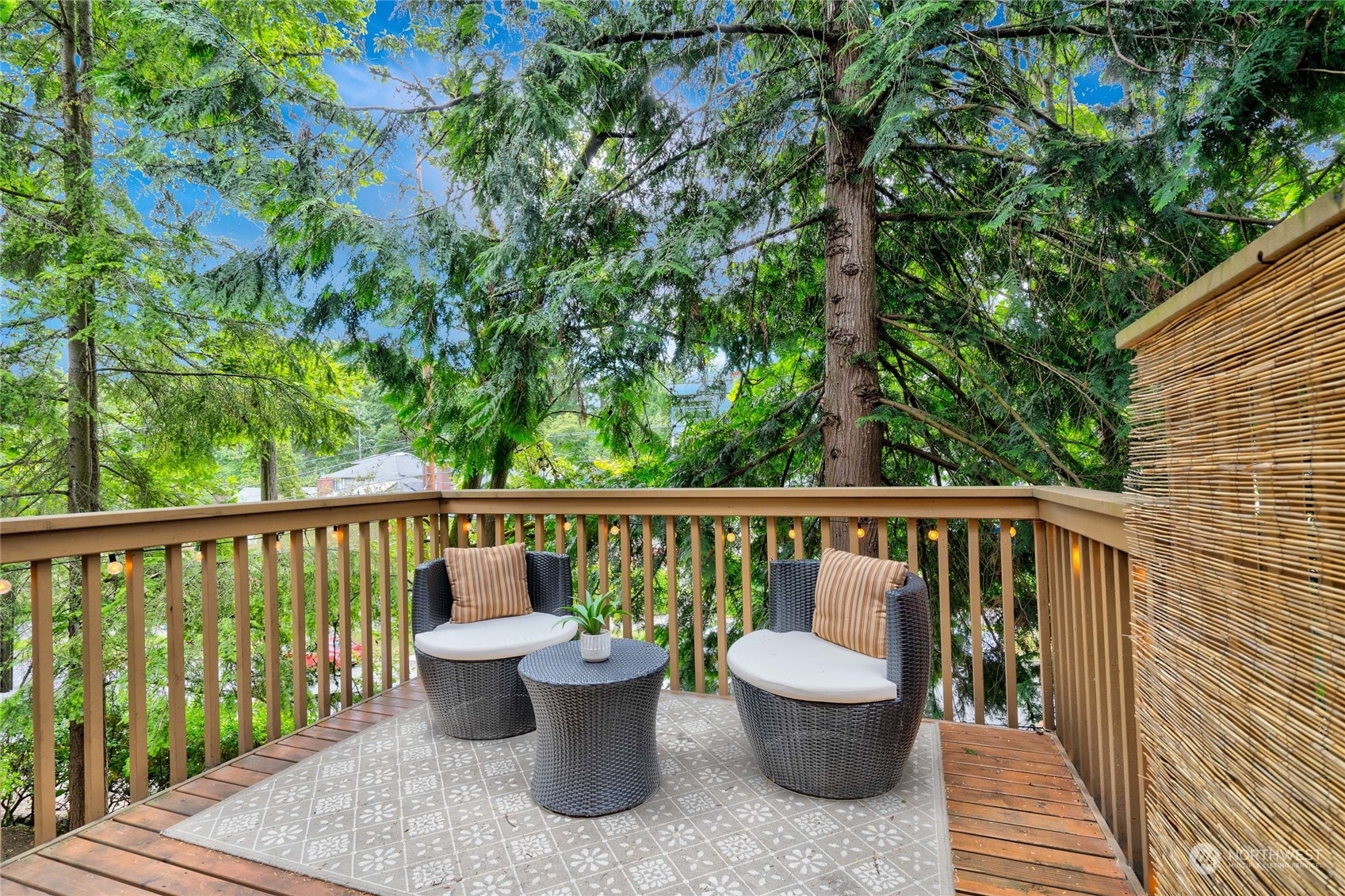 Property Photo:  301 W Raye Street 111  WA 98119 