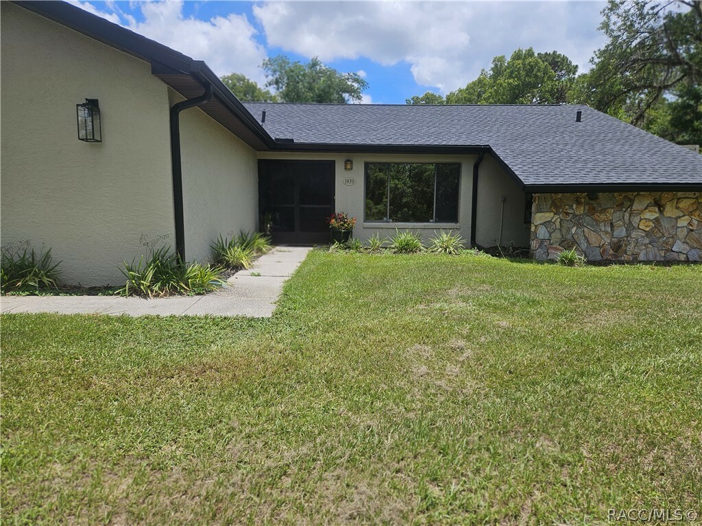 Property Photo:  1970 W Union Street  FL 34442 