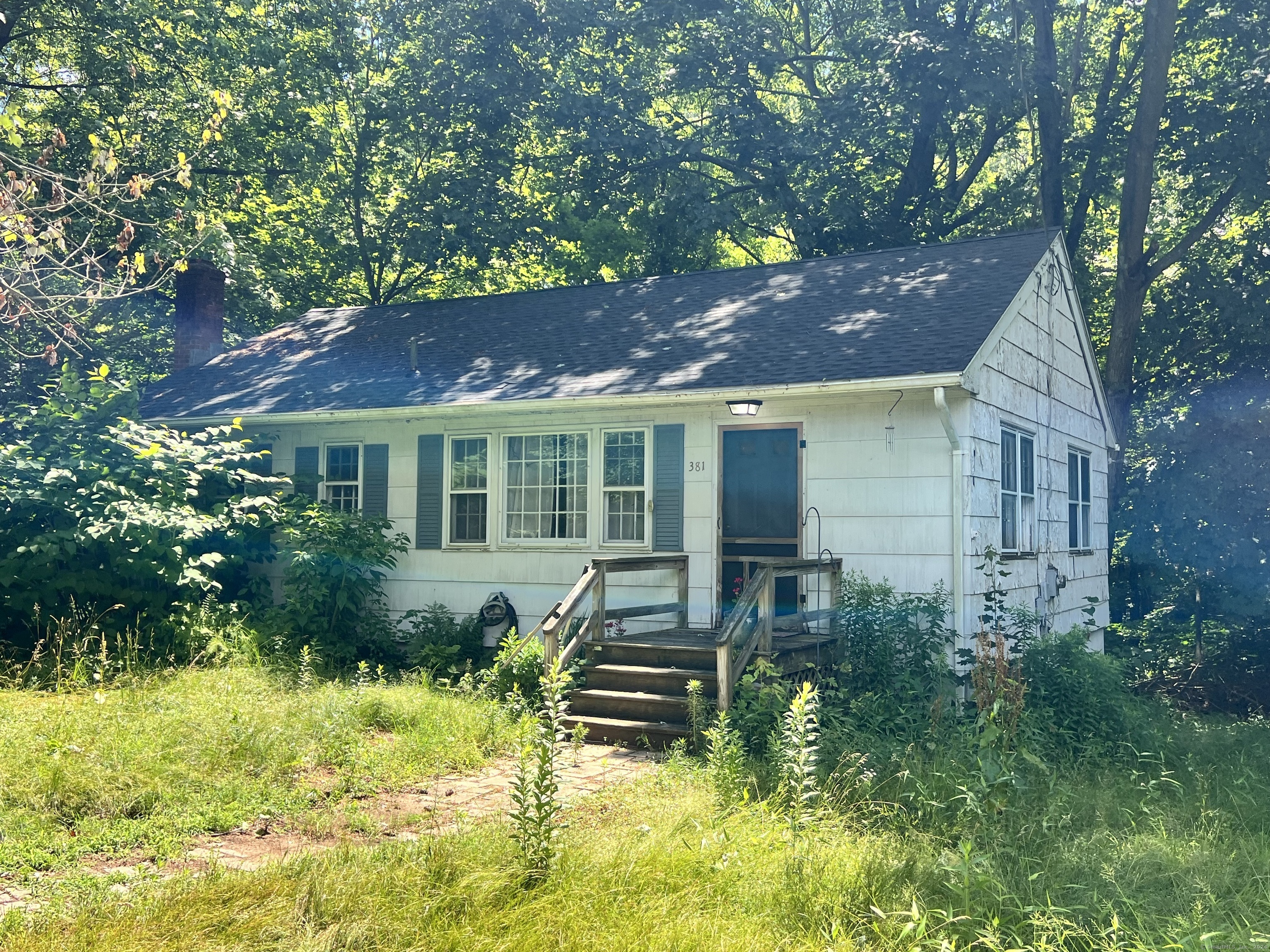 Property Photo:  389 Griffin Road  CT 06074 