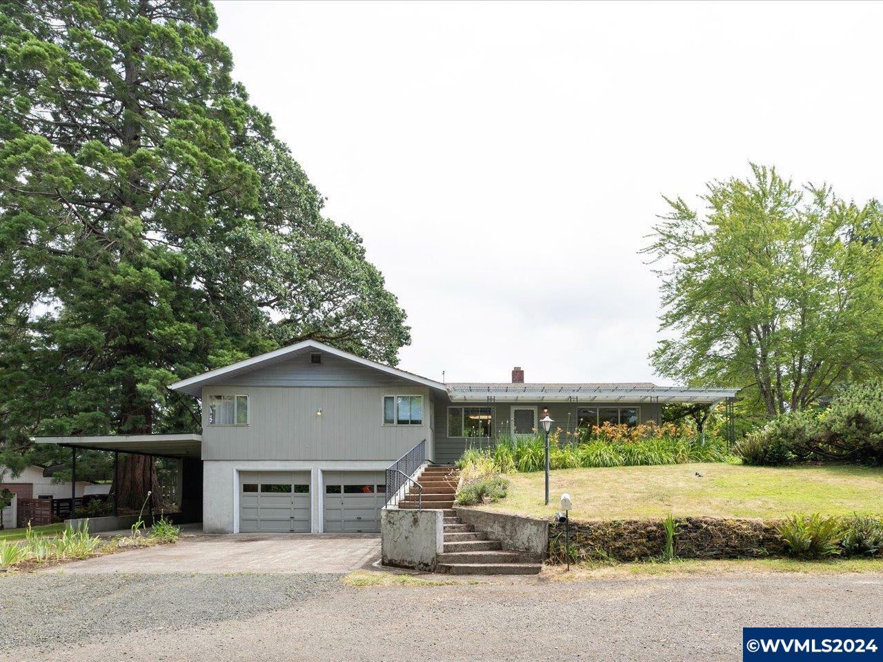 Property Photo:  3446 SW Cascade Av  OR 97333 