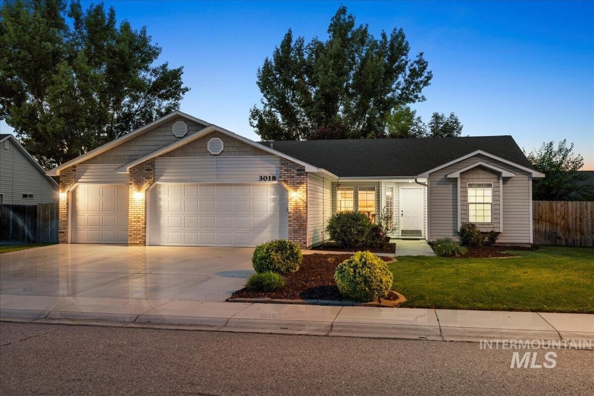 Property Photo: 3018 E Umatilla Dr ID 83686