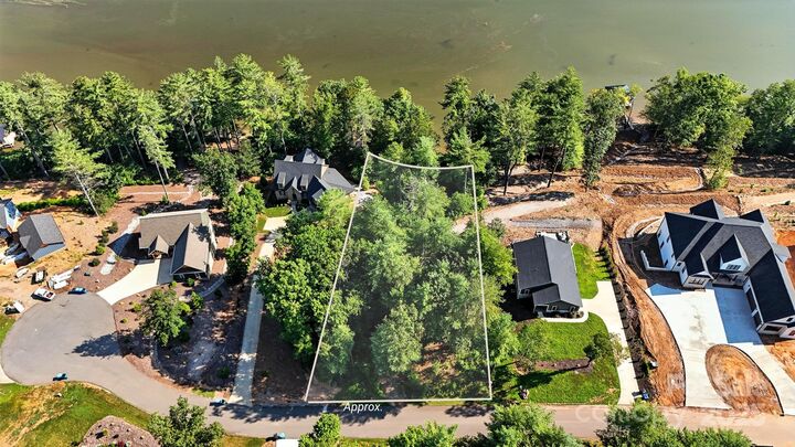 Property Photo:  2620 Waterside Boulevard NW 68  NC 28690 