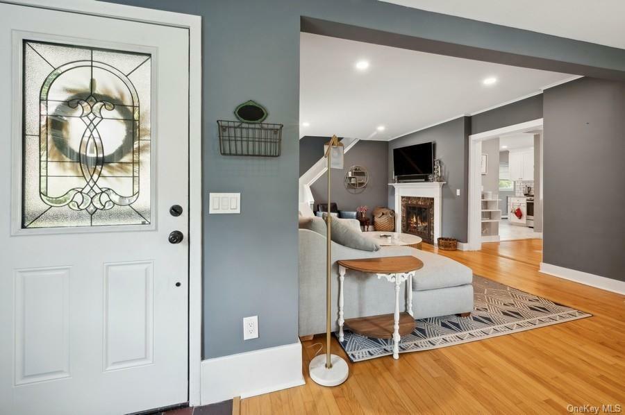 Property Photo:  27 Temple Place  NY 10570 