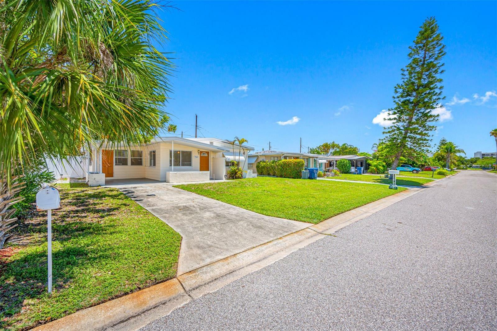 Property Photo: 7165 14th Avenue S FL 33707
