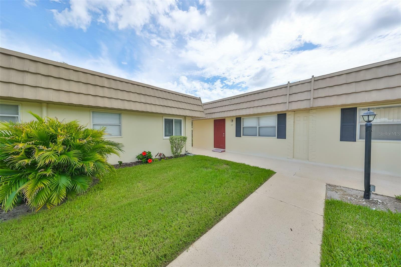 Property Photo:  202 Bedford Street 57  FL 33573 