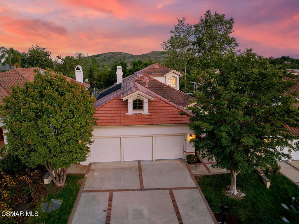 Property Photo:  4872 Coyote Wells Circle  CA 91362 