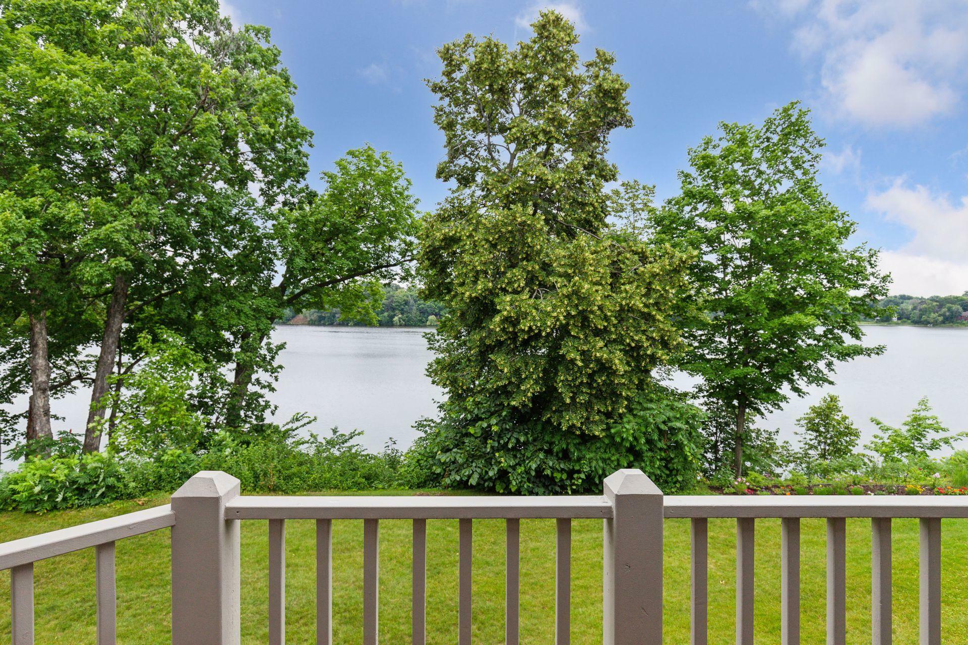 Property Photo:  510 Waycliffe Drive N  MN 55391 