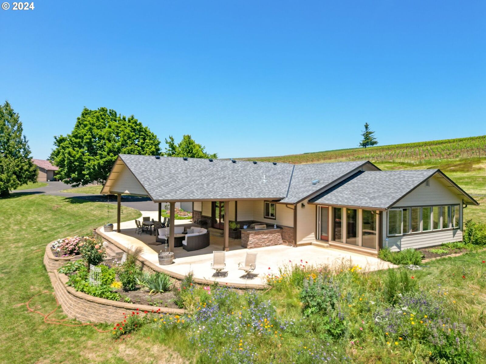 Property Photo:  15856 Coon Hollow Rd SE  OR 97383 