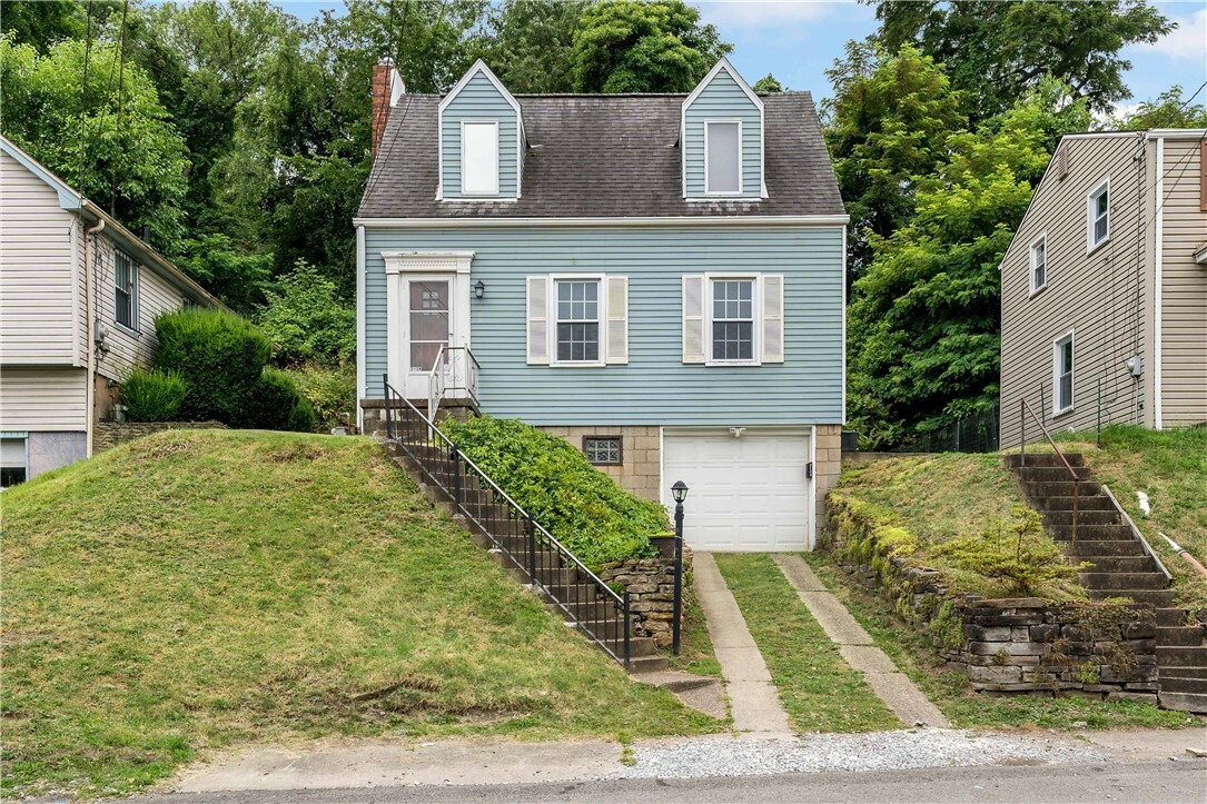 Property Photo:  2124 Wesley St  PA 15132 