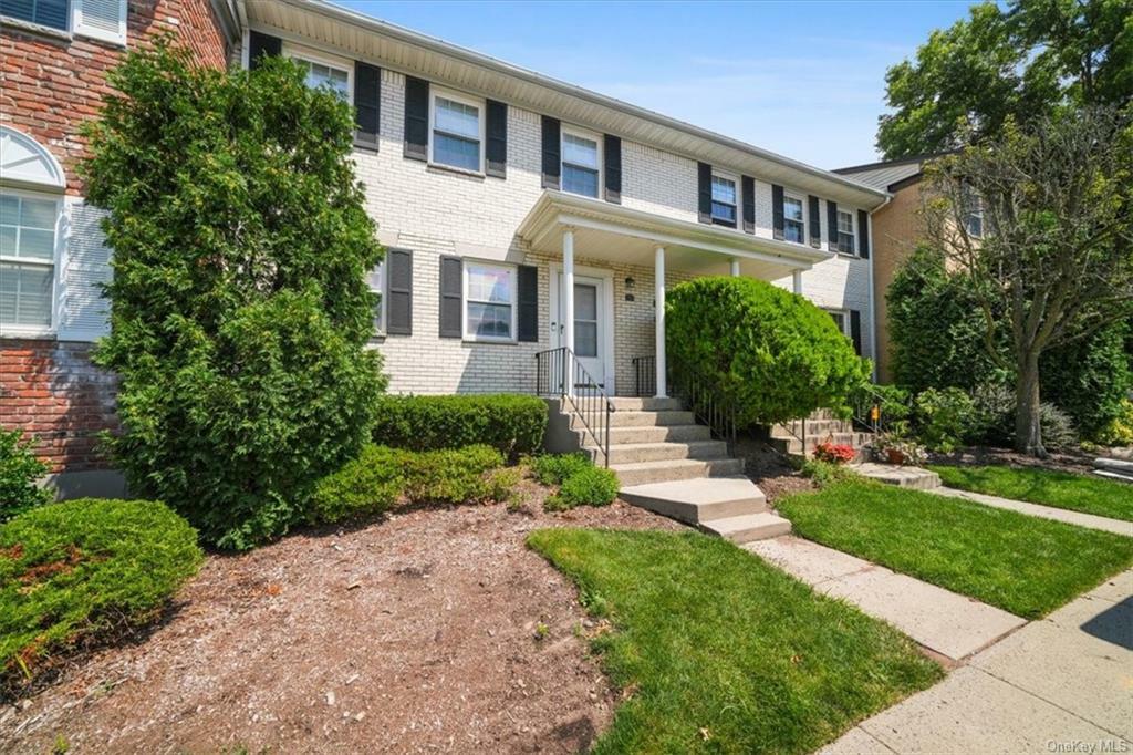 Property Photo:  533 Kensico Court  NY 10901 