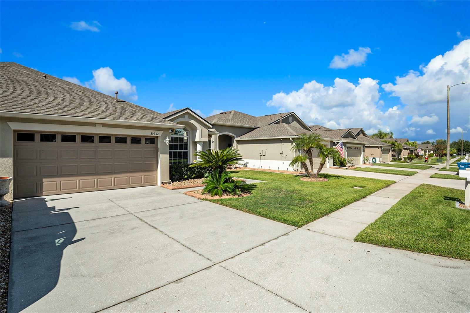 Property Photo:  31932 Stillmeadow Drive  FL 33543 