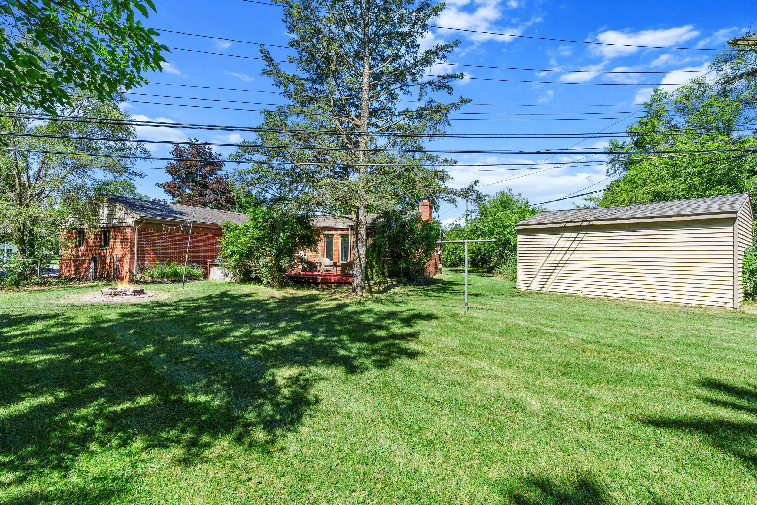 Property Photo:  1303 Cardigan Drive  MI 48371 