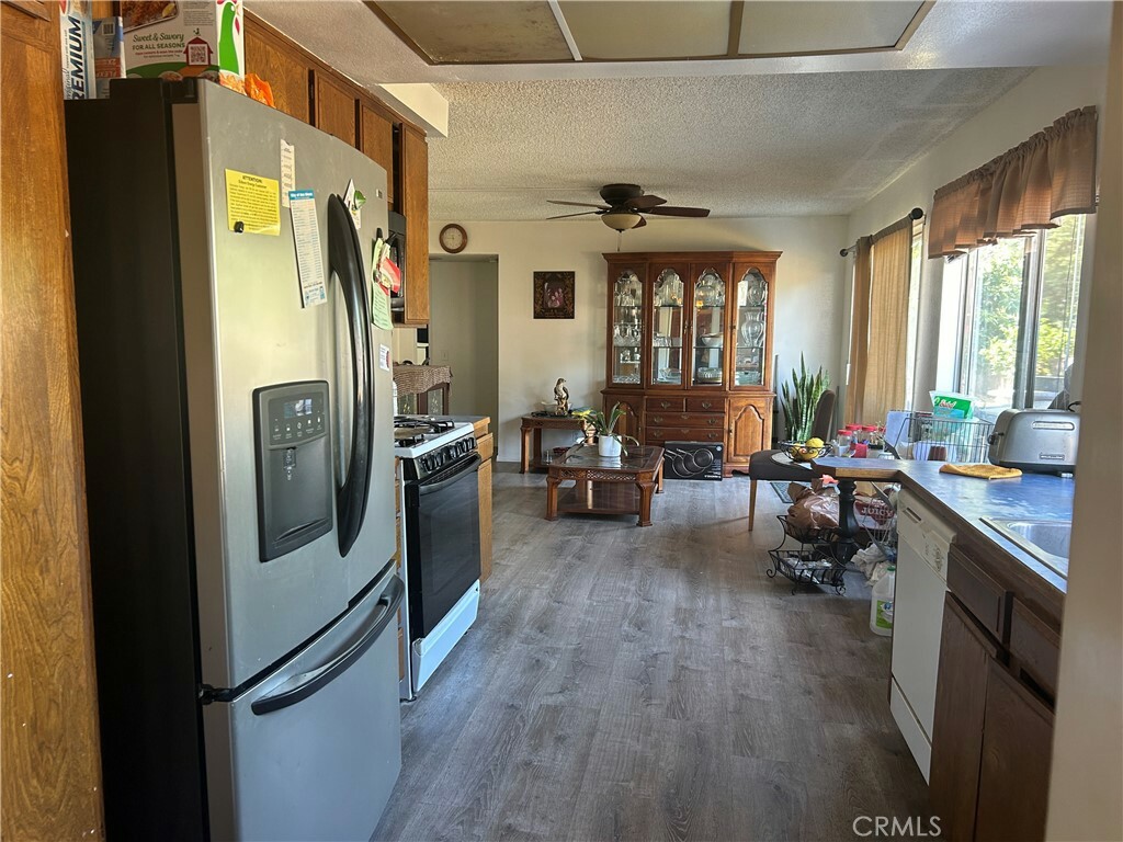 Property Photo:  1253 Stratford Lane  CA 91773 