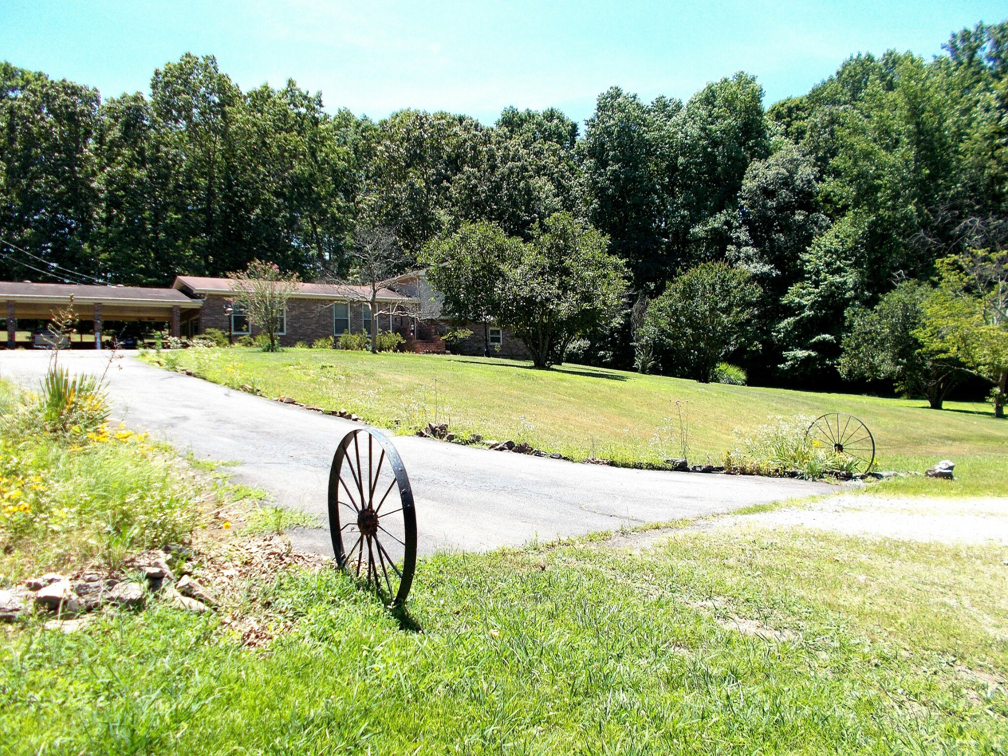 Property Photo:  924 Woodhaven Rd  TN 37098 