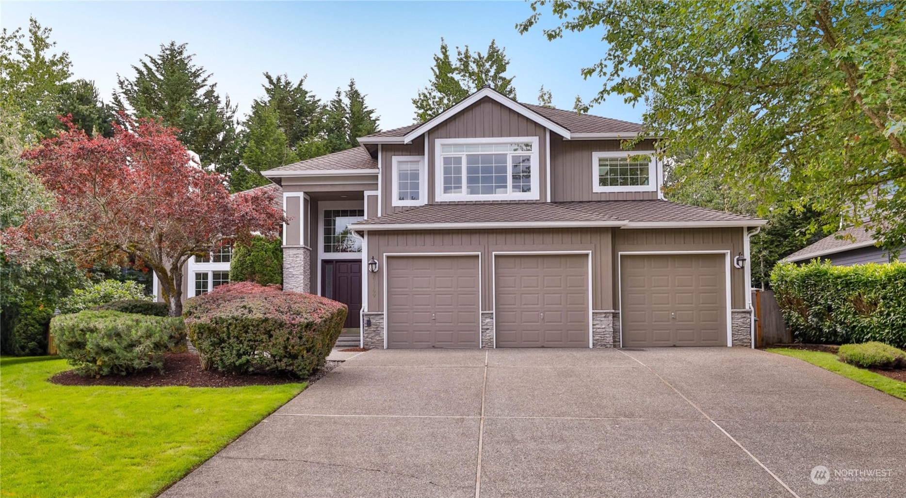 Property Photo:  27169 SE 25th Street  WA 98075 