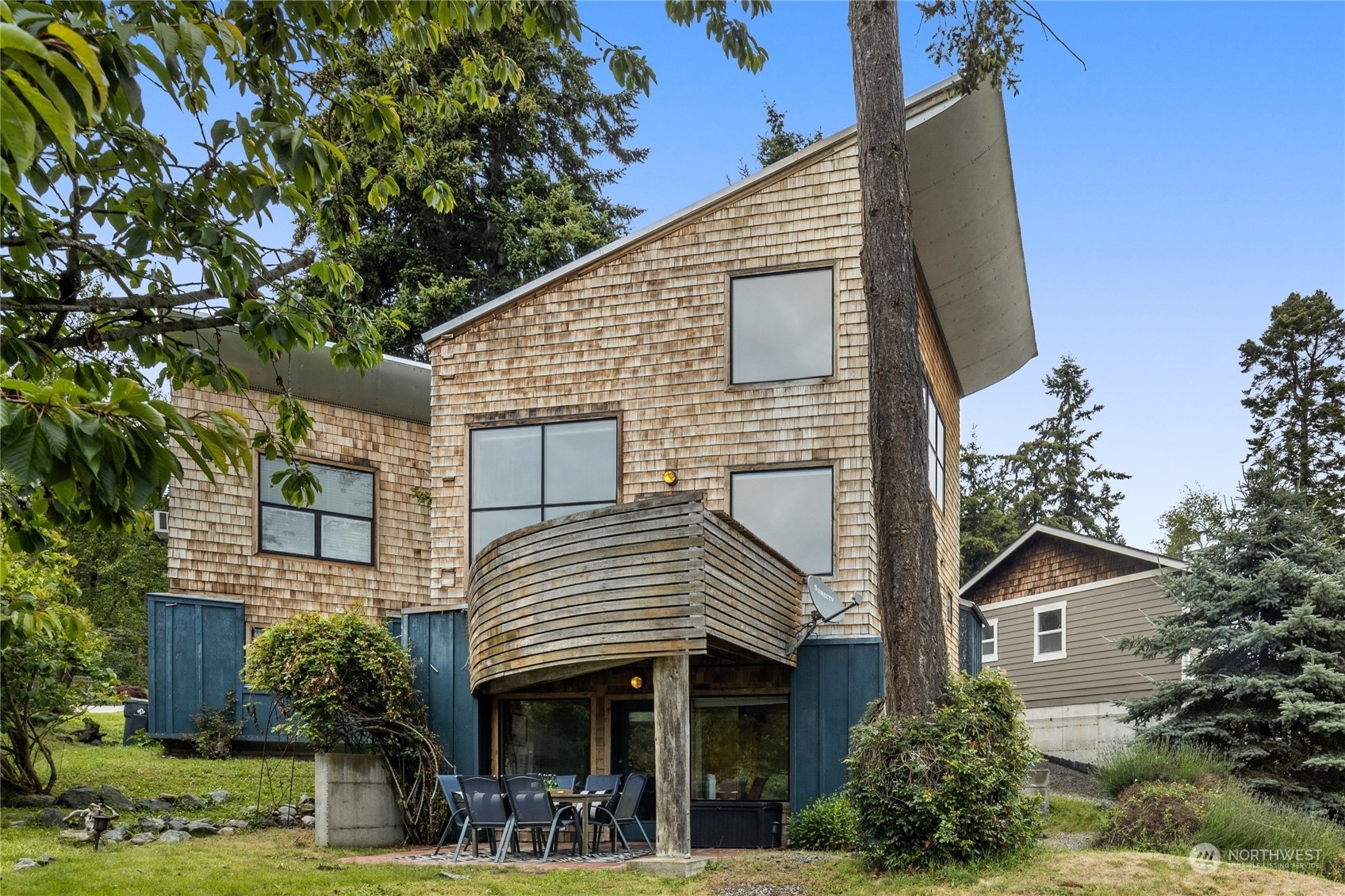 Property Photo:  1060 Halsey Drive  WA 98239 