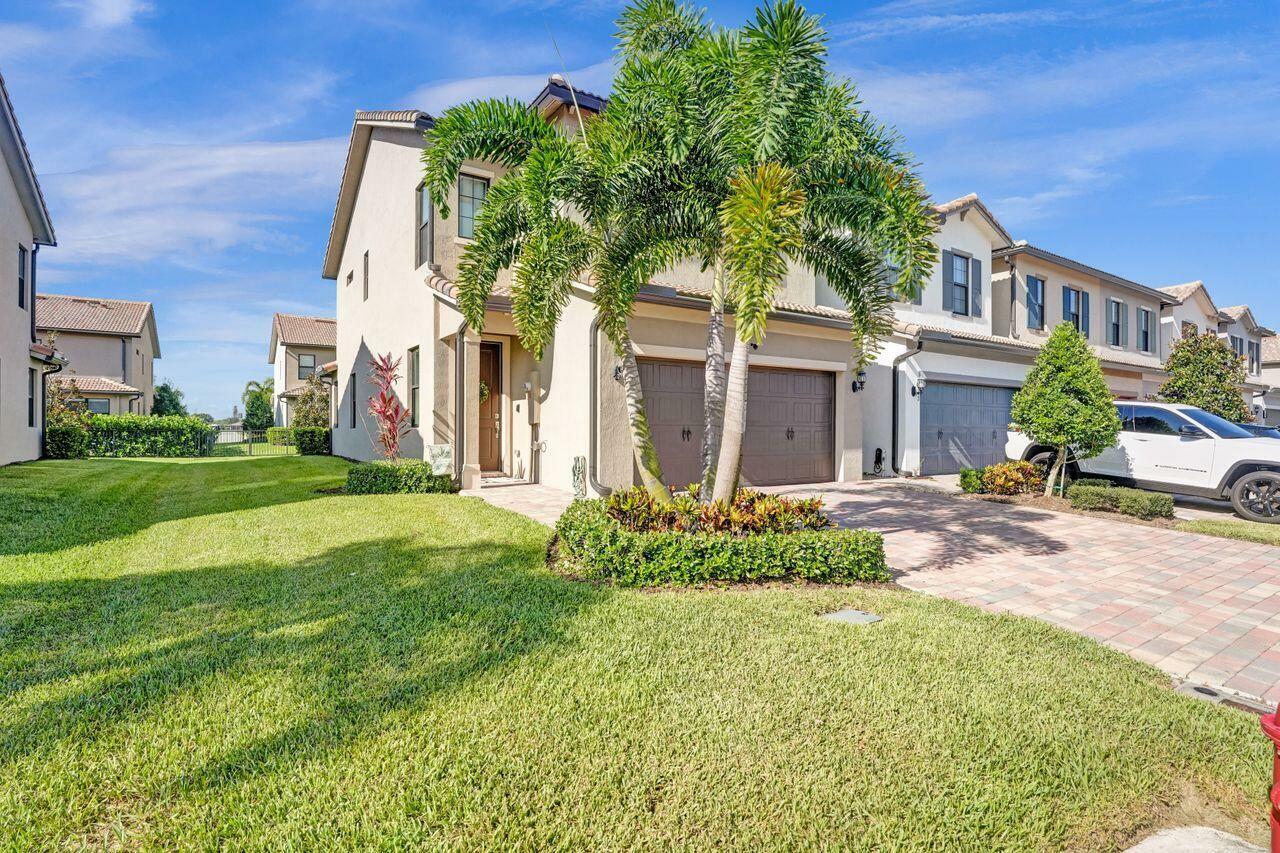 Property Photo:  8240 Tailshot Court  FL 33467 