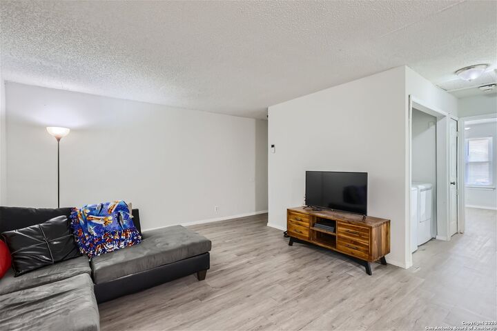 Property Photo: 6829 Oldham TX 78239