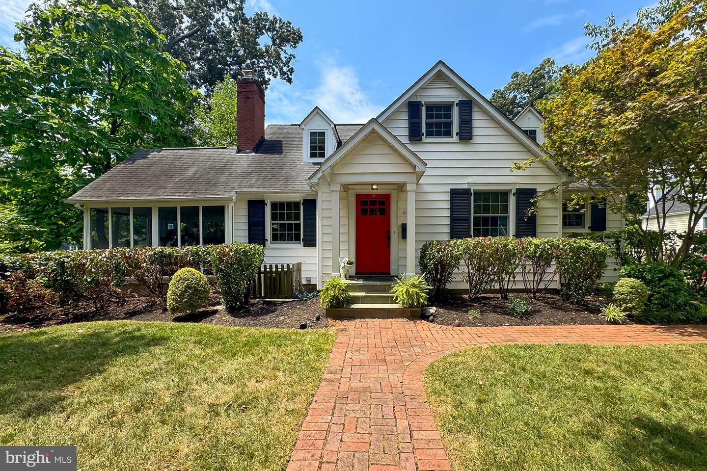 Property Photo:  605 Greenwich Street  VA 22046 