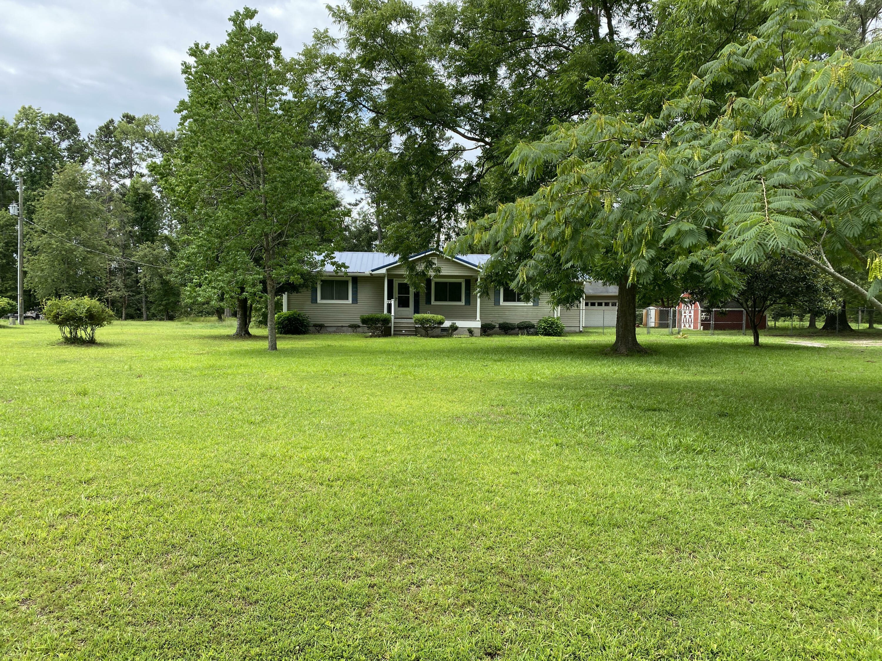 Property Photo:  108 Vineyard Road  SC 29486 