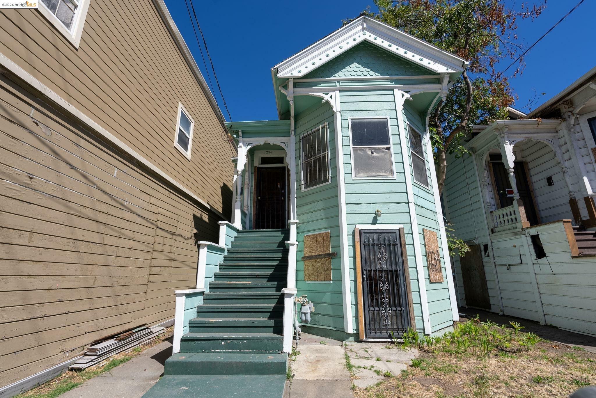 1234 Campbell Street  Oakland CA 94607 photo