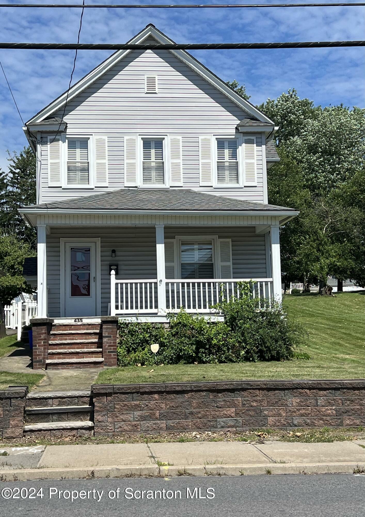 Property Photo:  435 Main Street  PA 18519 