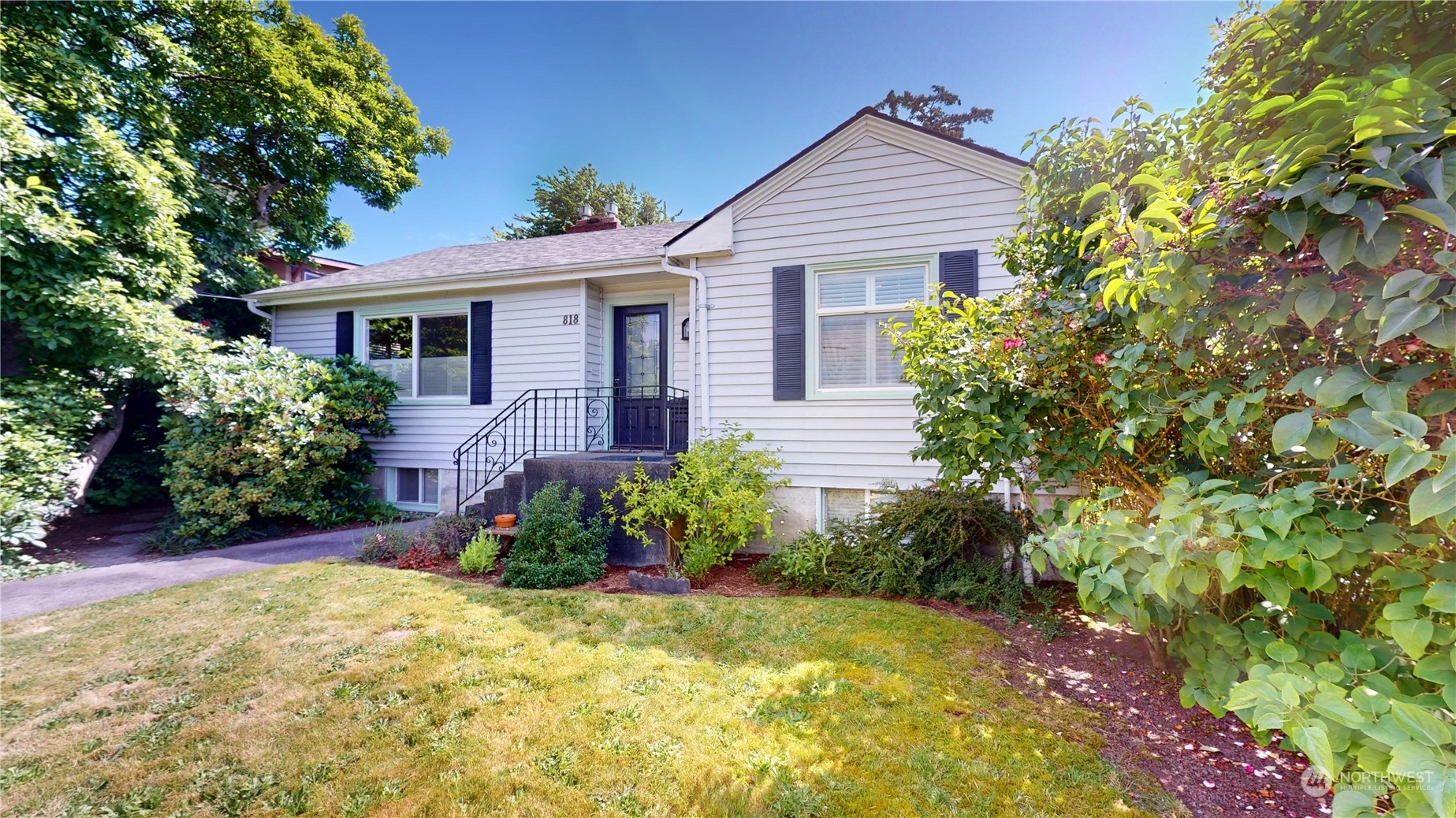 Property Photo:  818 S 9th Street  WA 98274 