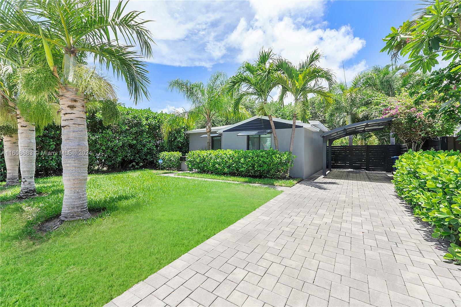 Property Photo:  1311 SW 4th Ave  FL 33315 