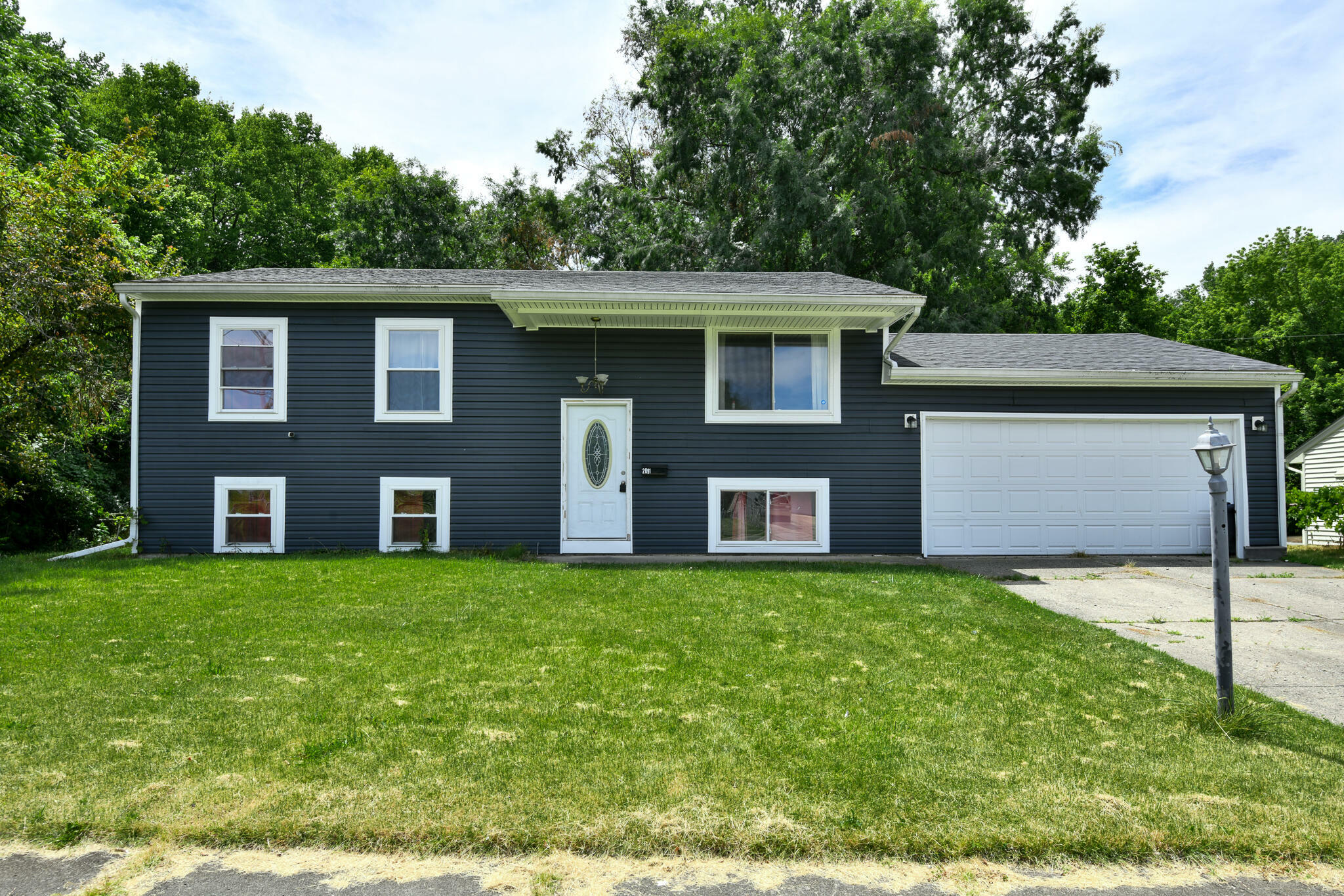 2091 Sturgeon Street  Springfield OH 45506 photo