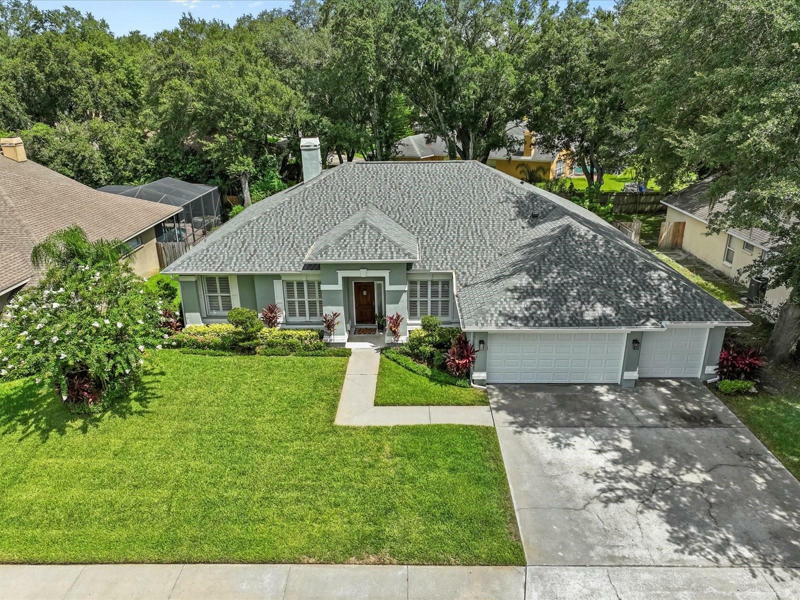 Property Photo:  2205 Eagle Bluff Drive  FL 33596 