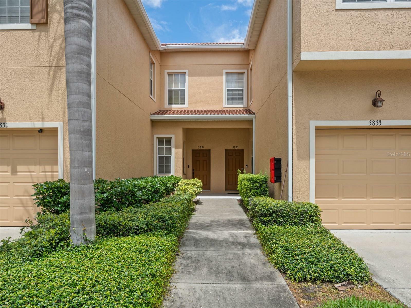 Property Photo:  3831 Parkridge Circle 1-104  FL 34243 