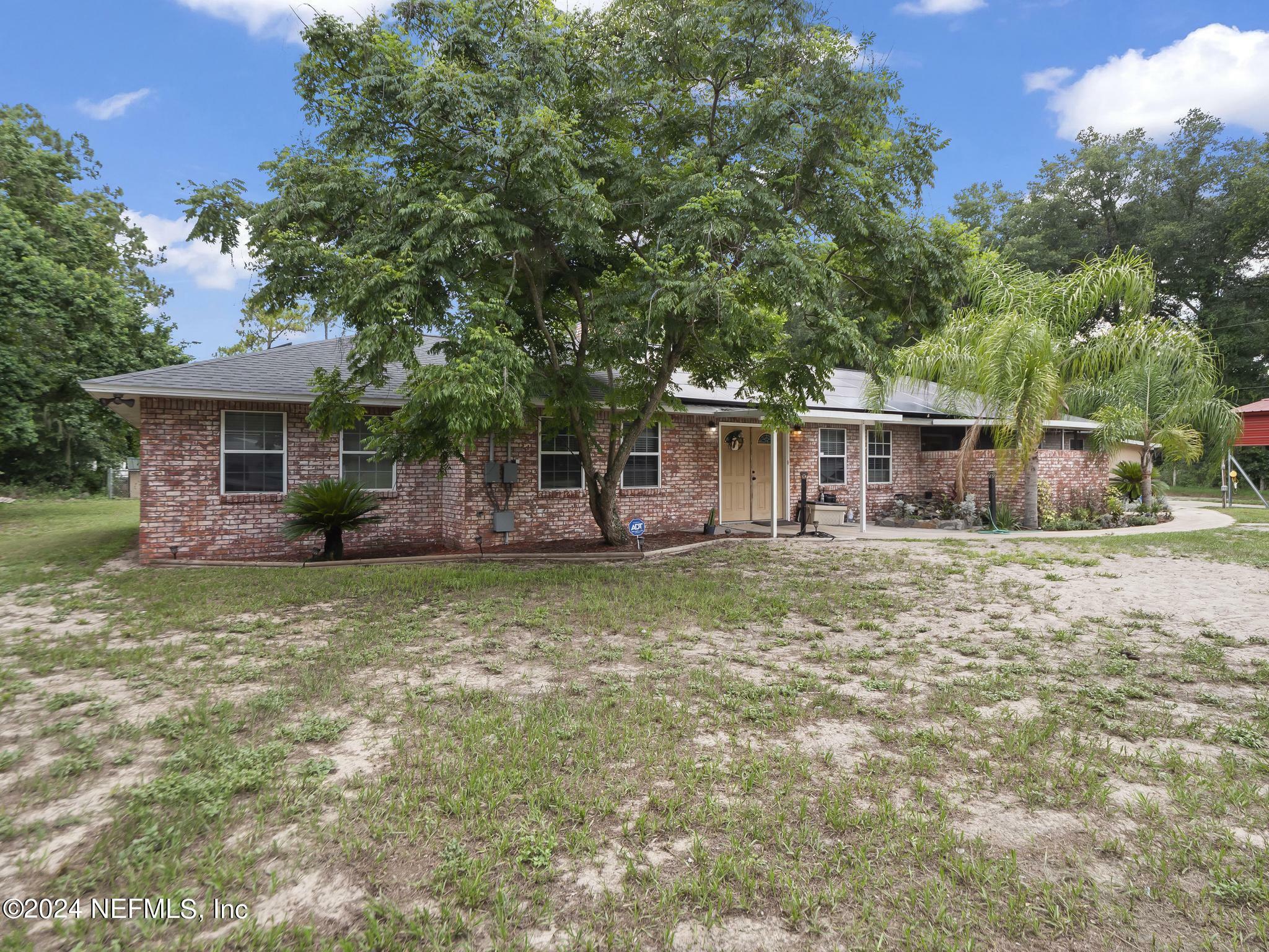 Property Photo:  327 Union Avenue  FL 32112 