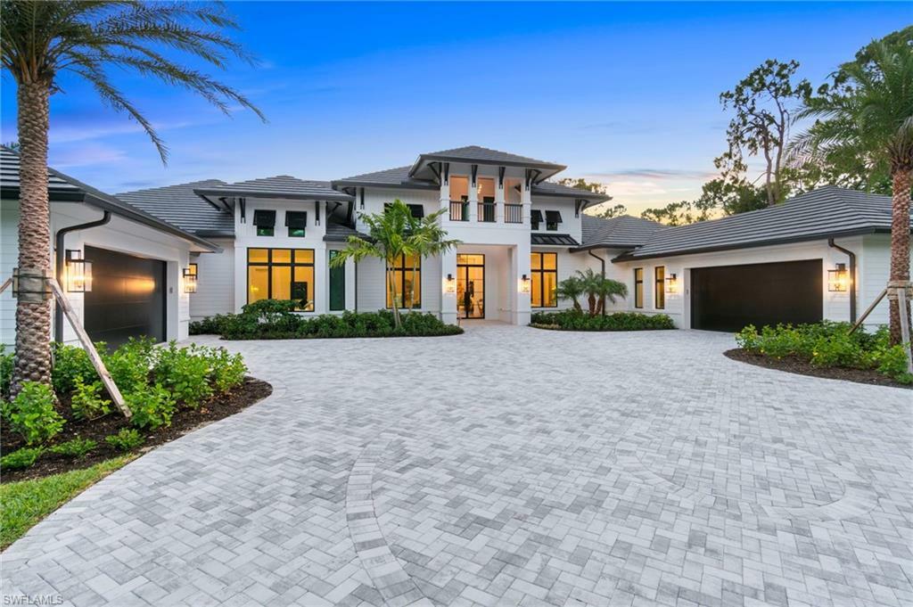 Property Photo: 337 West St FL 34108
