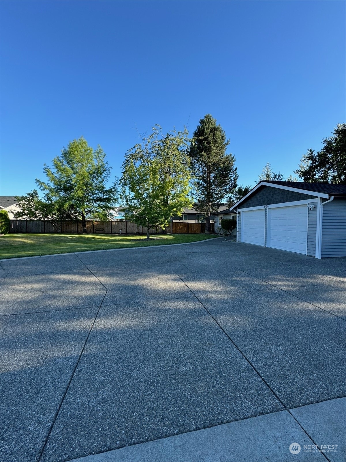 Property Photo:  3106 Edel Ave  WA 98022 