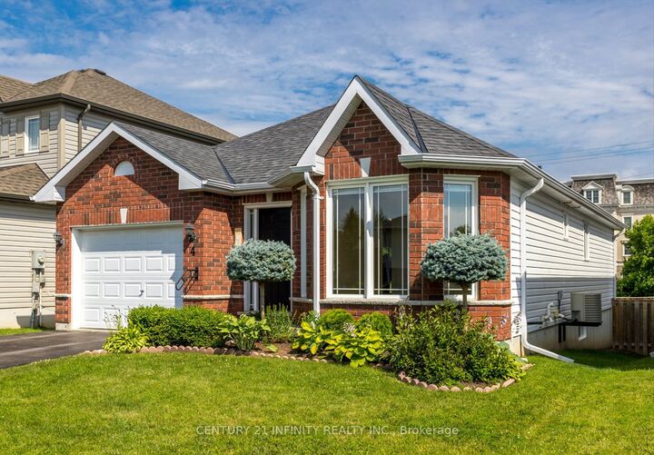 Photo de la propriété: 4 Lisbeth Cres ON K9V 0B7