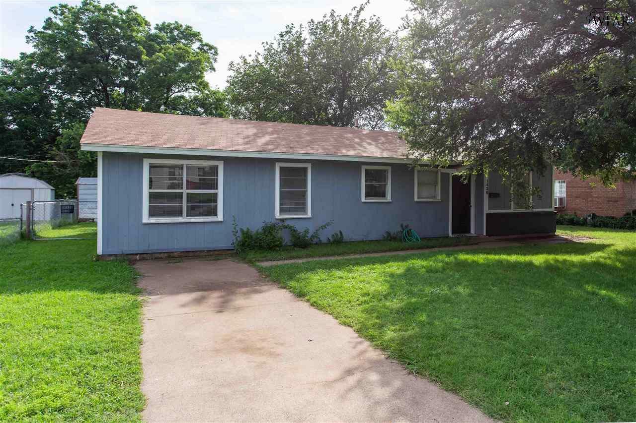 Property Photo:  1430 E Cortez Drive  TX 76306 