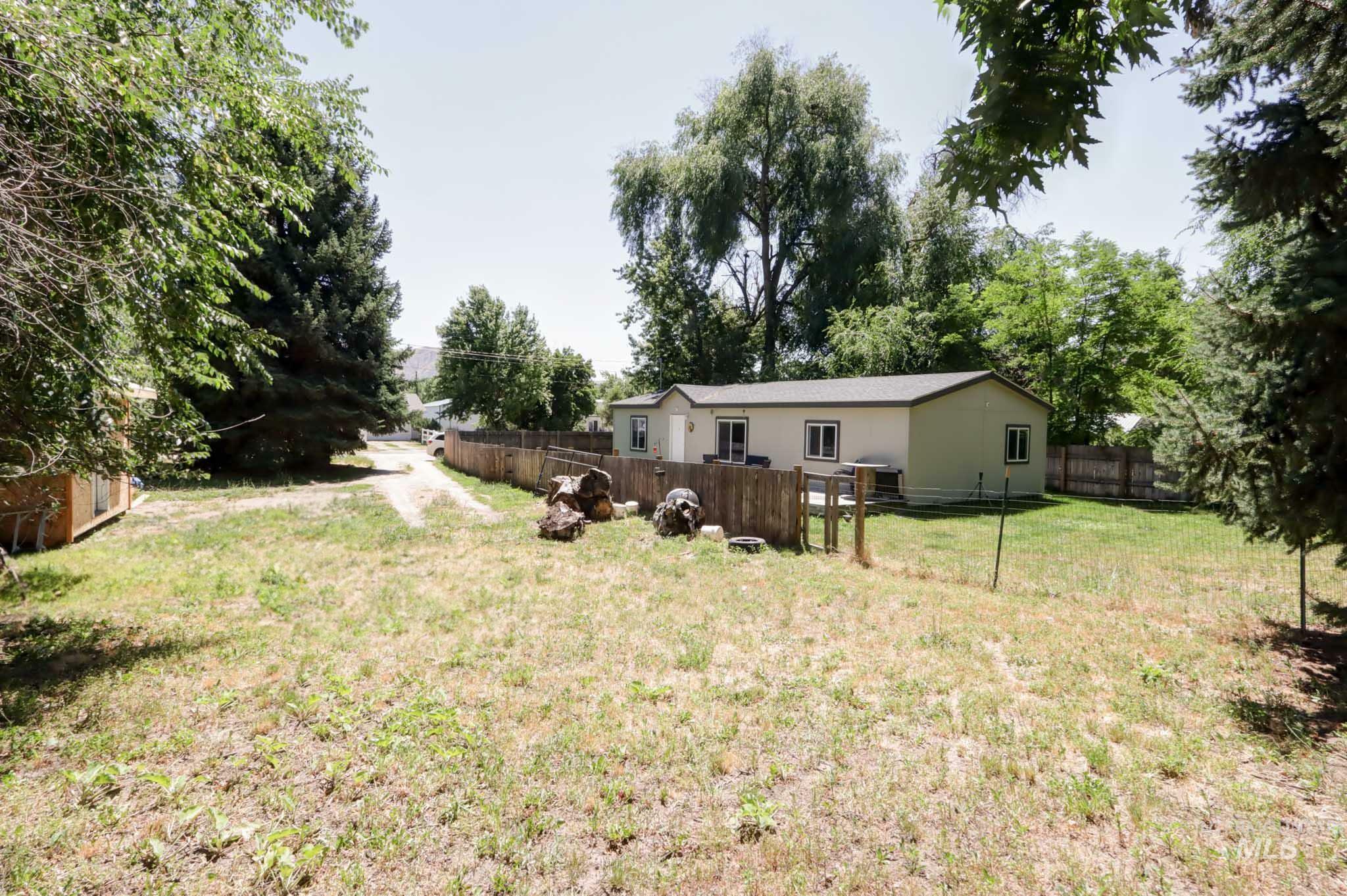 Property Photo: 122 Canyon St ID 83629